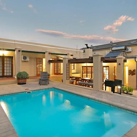 J'S Audacious Living Montagu Self Catering Apartment Exterior foto