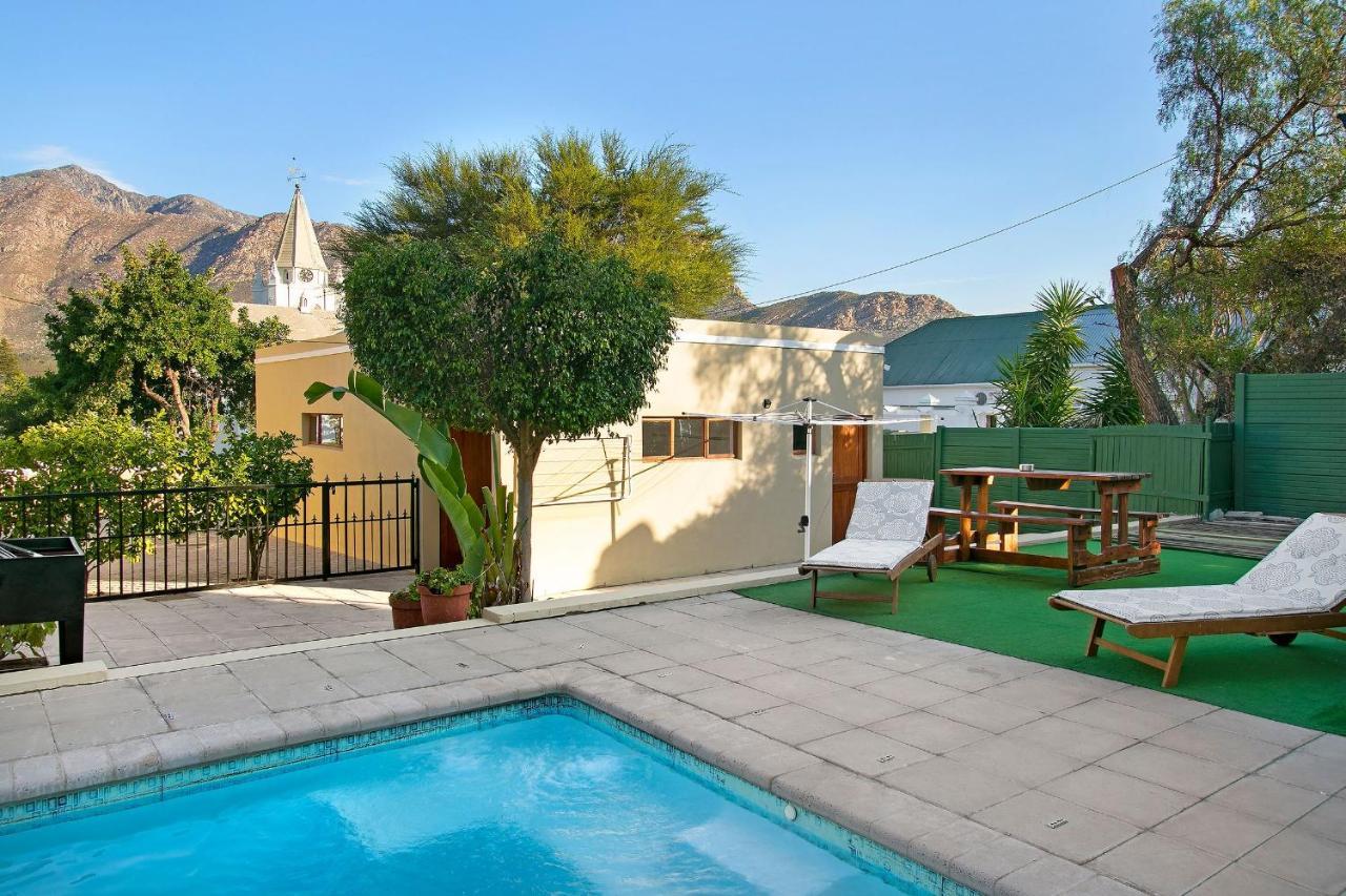 J'S Audacious Living Montagu Self Catering Apartment Exterior foto